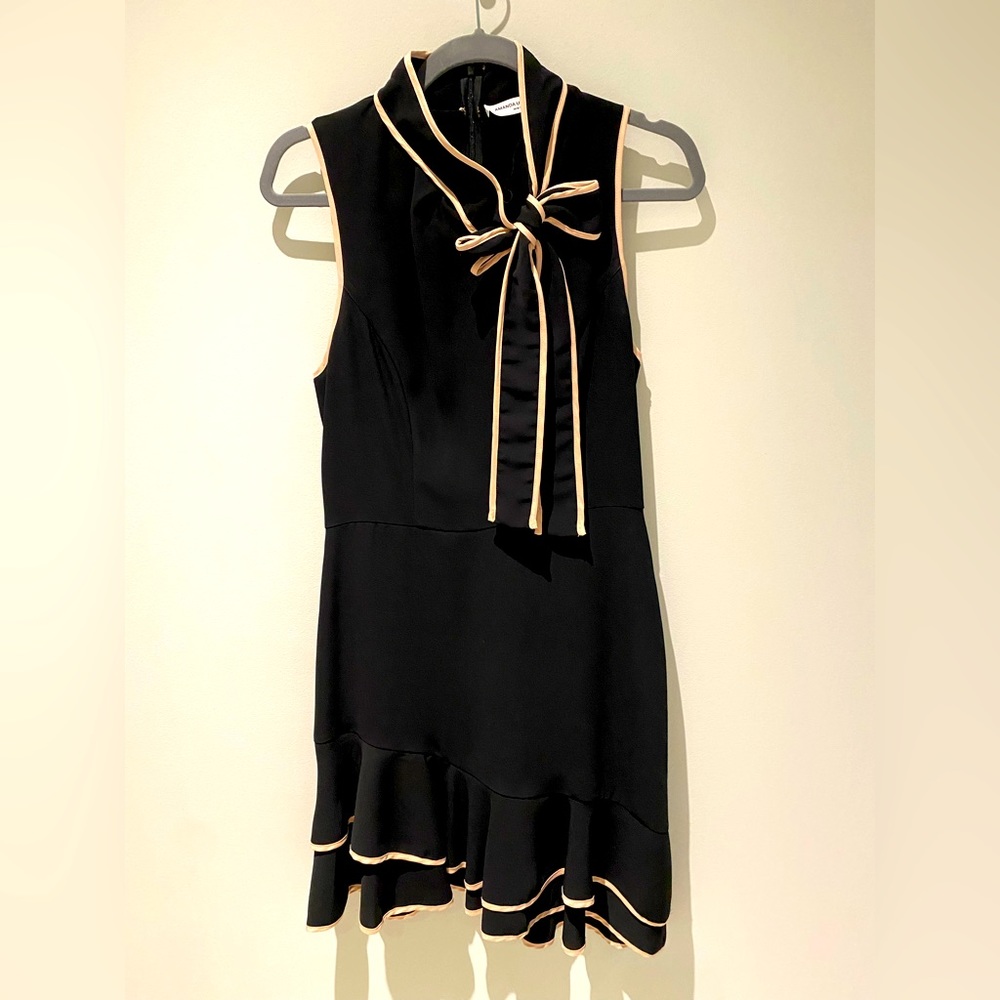 NEW AMANDA UPRICHARD DRESS WOMEN’S SIZE M BLACK MSRP $200